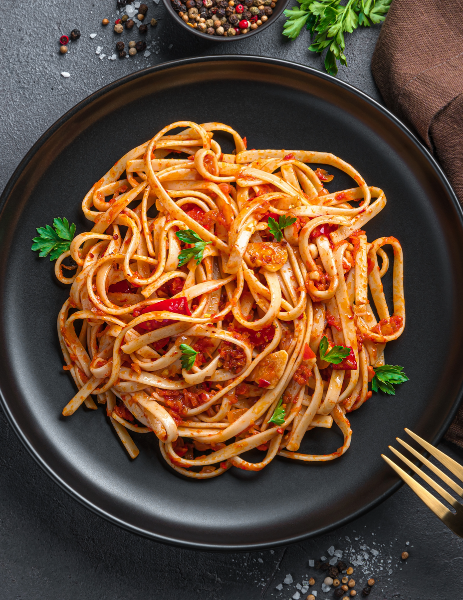 Italian Herb Linguine with Red Sauce